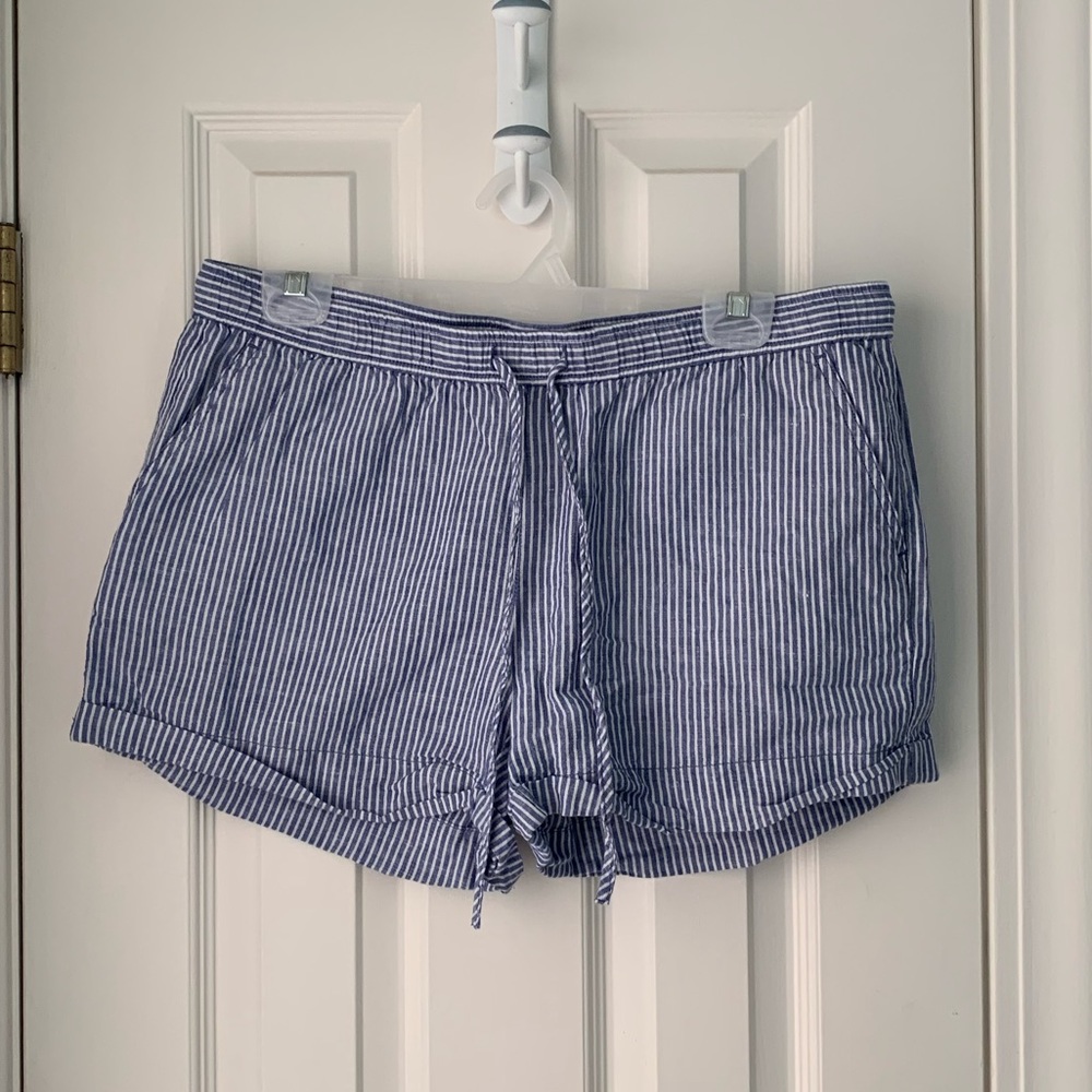 Vineyard Vines shorts